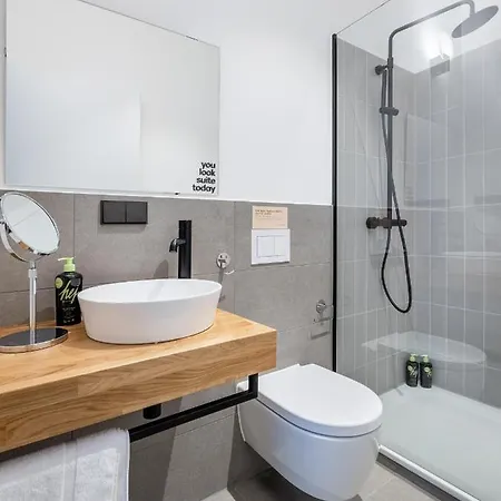 Aparthotel Limehome Annastrasse