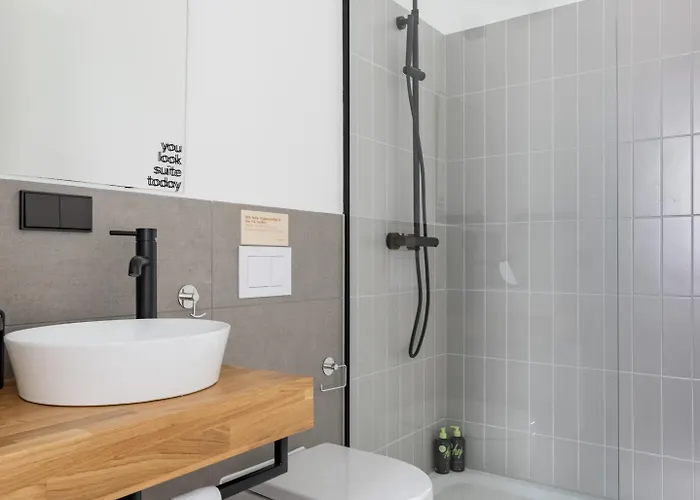 Limehome Annastrasse Aparthotel 3*